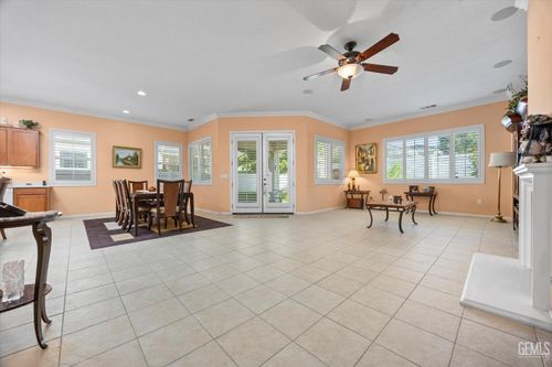 13802 Blossom Ridge Dr, Bakersfield, CA, 93306-7740 | Card Image