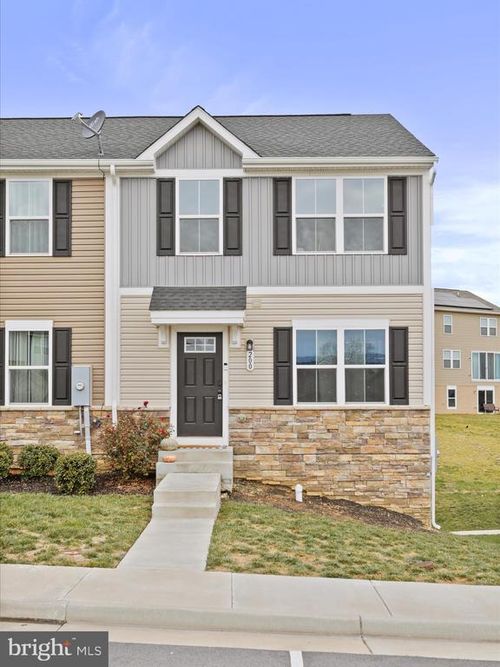 200 Spring Place, STRASBURG, VA, 22657 | Card Image