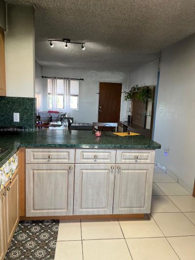 407 - 5350 W 21st Ct, Condo with 2 bedrooms, 2 bathrooms and null parking in Hialeah FL | Image 3