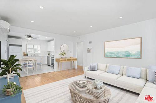 g-119 Paloma Avenue, Venice, CA, 90291 | Card Image