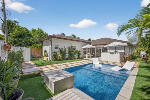 520 36th St, West Palm Beach, FL, 33407-4302 | Card Image