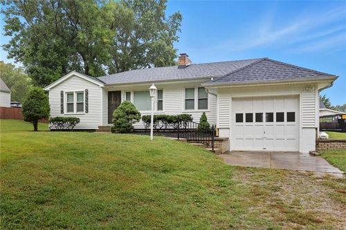 2943 Ne Walnut Rd, Avondale, MO, 64117-2447 | Card Image