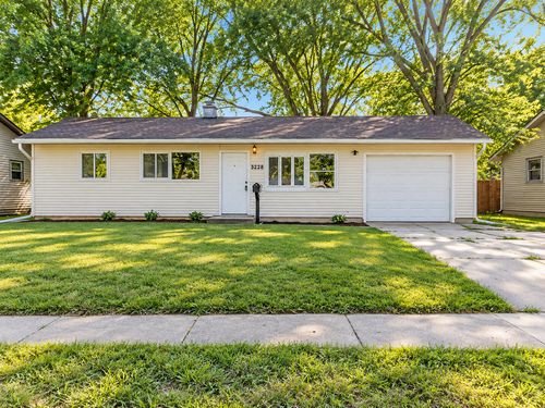3228 Idlewood Ter, Rockford, IL, 61101-2733 | Card Image