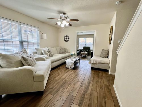 839 Westwood Glen Ln, Houston, TX, 77047-4467 | Card Image