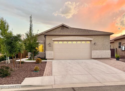5768 N Thornberry Dr, Prescott Valley, AZ, 86314-6754 | Card Image