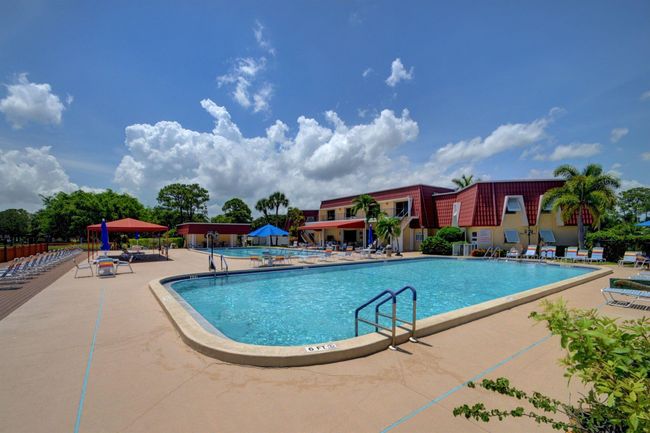 860 Worcester Ln, Condo with 1 bedrooms, 1 bathrooms and null parking in Lake Worth FL | Image 45