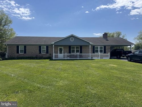 106 Essex Cir, STEPHENS CITY, VA, 22655-5927 | Card Image