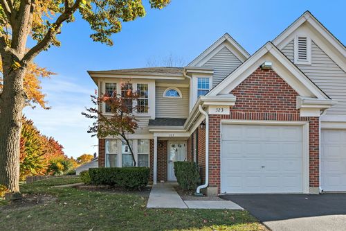 323-323 Green Knoll Ln, Streamwood, IL, 60107-1949 | Card Image
