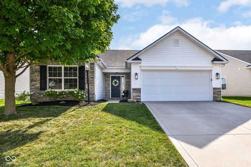 15226 High Timber Ln, Noblesville, IN, 46060-3393 | Card Image