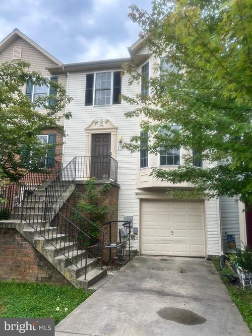 919 Mercer Dr, HAGERSTOWN, MD, 21742-4621 | Card Image