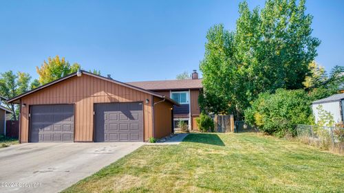 2304 Dogwood Ave, Gillette, WY, 82718-5821 | Card Image