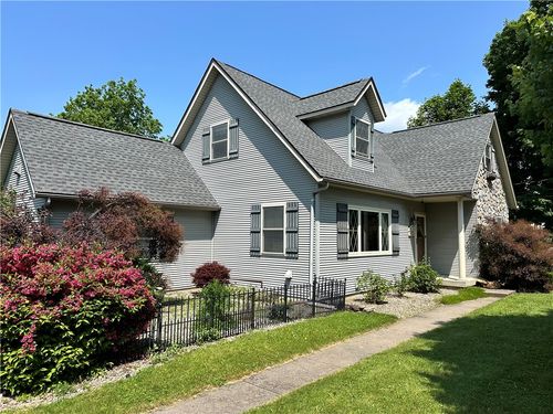 38 West Ave, Livonia, NY, 14487-9734 | Card Image