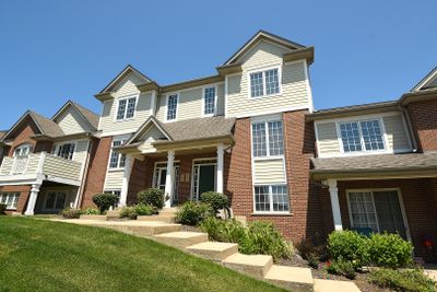 10623 - 10623 Dani Lane, Townhouse with 3 bedrooms, 2 bathrooms and 2 parking in Orland Park IL | Image 2