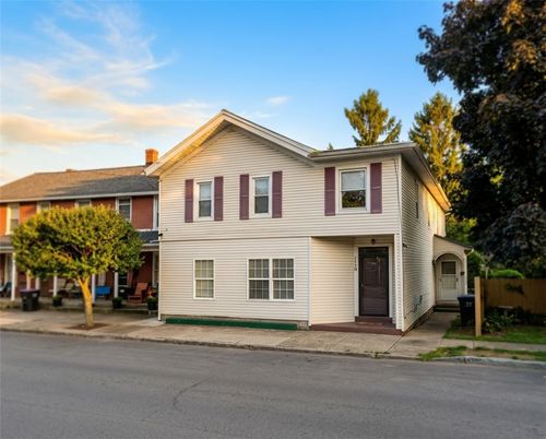 1990 Ridge Rd, Ontario, NY, 14519-8996 | Card Image