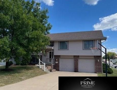 76th St, Omaha, NE 68122