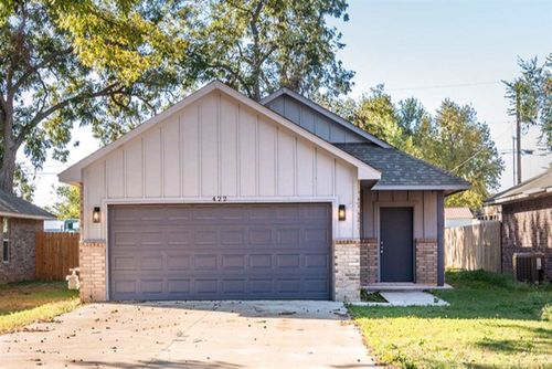 422 Grove Street, Perry, OK, 73077 | Card Image