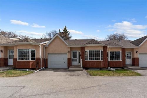 3-2075 Henderson Highway, Winnipeg, MB, R2G1P7 | Card Image