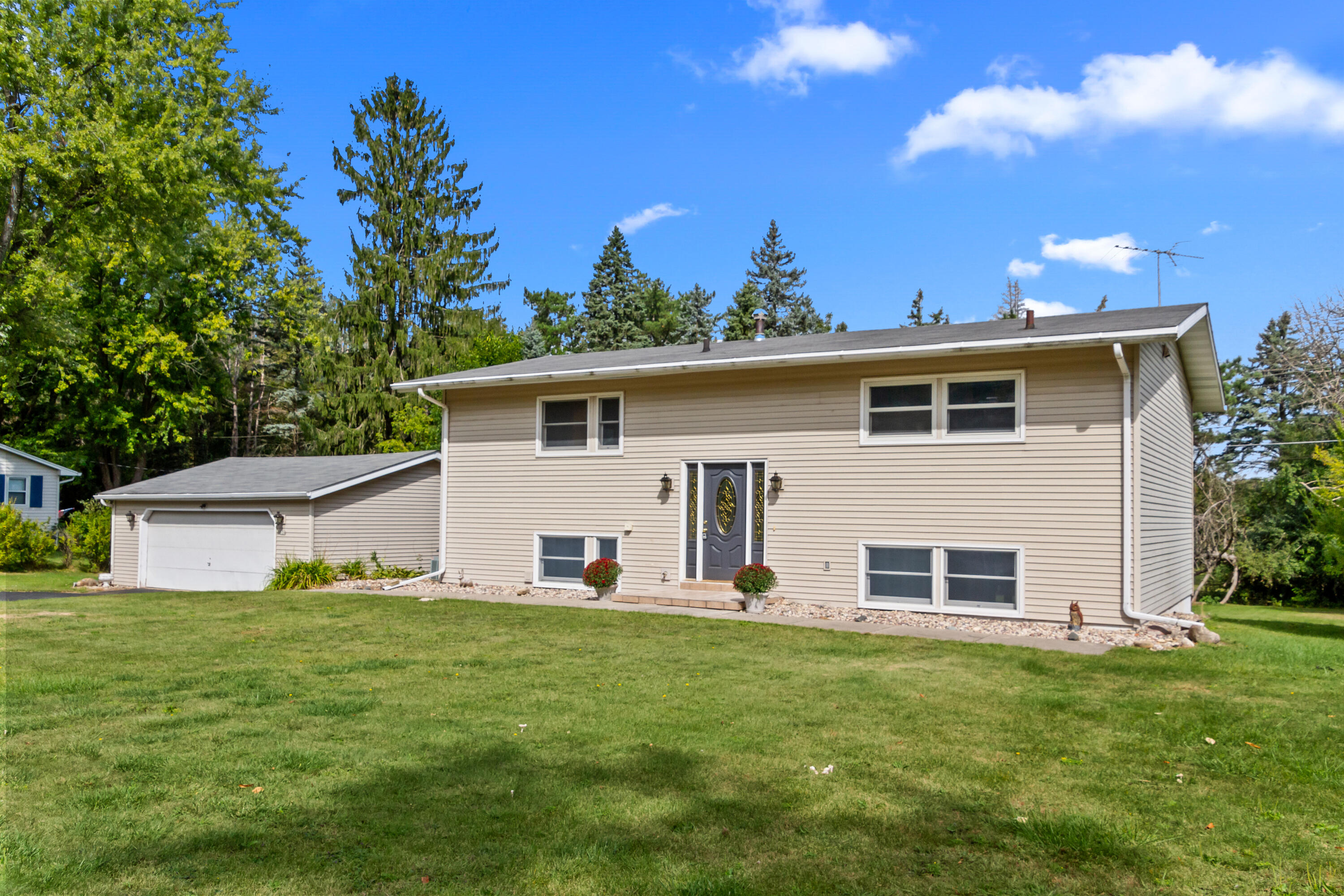 Lakeview Dr, Walworth, WI 53184