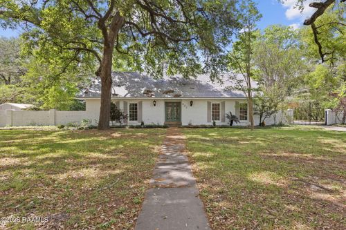 421 Lippi Blvd, Lafayette, LA, 70508-4017 | Card Image
