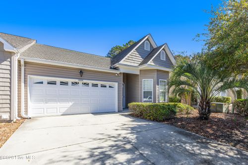 5118 Elton Dr Se, Southport, NC, 28461-9033 | Card Image