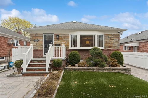 26257 60th Road, New York, NY, 11362 | Card Image