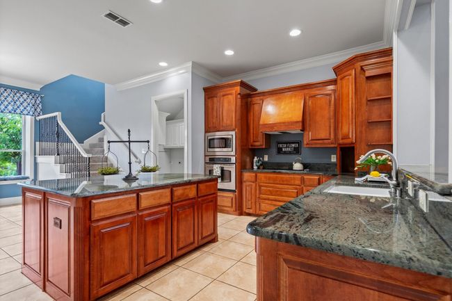 Featuring a built-in refrigerator and a high-performance gas cooktop! | Image 8
