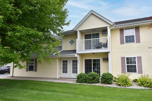 364 Minz Park Cir, West Bend, WI, 53095-5744 | Card Image