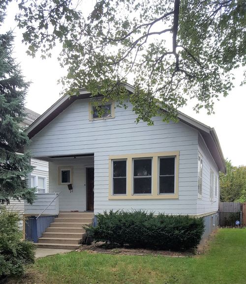 4820 N Kentucky Ave, Chicago, IL, 60630-2527 | Card Image