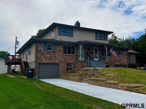 7423 Pasadena Cir, Omaha, NE, 68124-3570 | Card Image