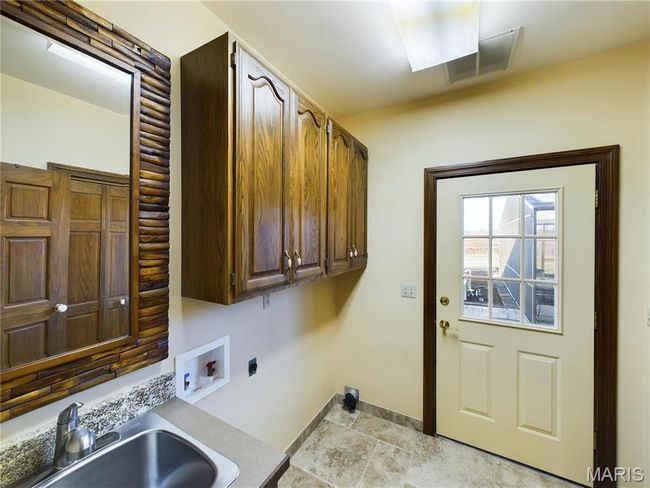 15877 Highway M, Home with 8 bedrooms, 4 bathrooms and 3 parking in Bloomfield MO | Image 32