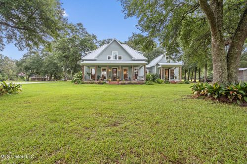 10000 Cherokee Rose Rd, Vancleave, MS, 39565-9593 | Card Image