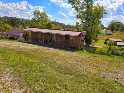 7915 Linda Circle, House other with 3 bedrooms, 1 bathrooms and null parking in Catlettsburg KY | Image 2