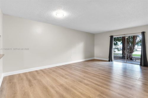 apt-104-2690 W 76th St, Hialeah, FL, 33016-5632 | Card Image