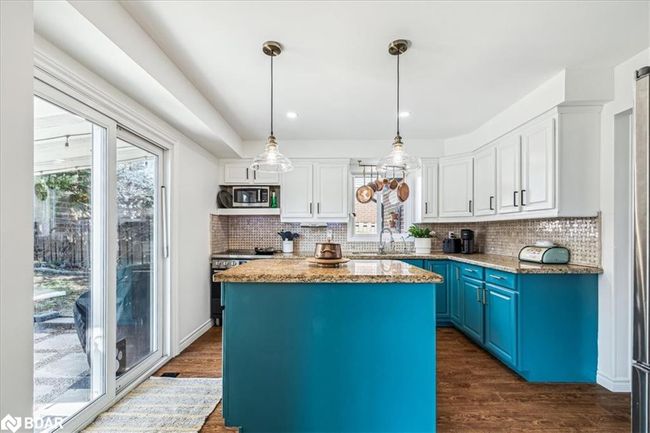 3193 Greenbough Cres, House other with 3 bedrooms, 3 bathrooms and 3 parking in Burlington ON | Image 10