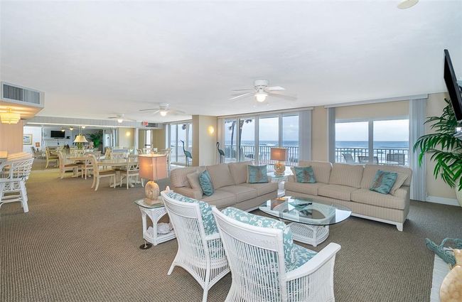 club room | Image 6
