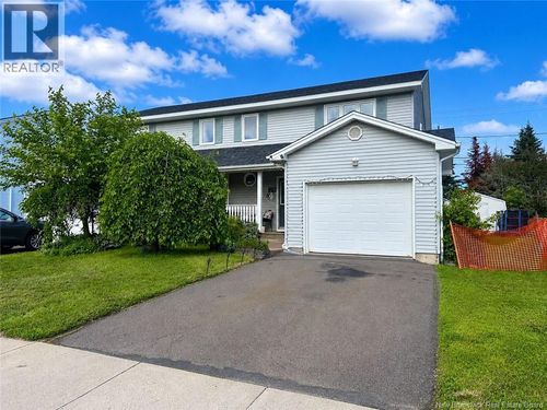 35 Arthur St, Moncton, NB, E1C9Y1 | Card Image