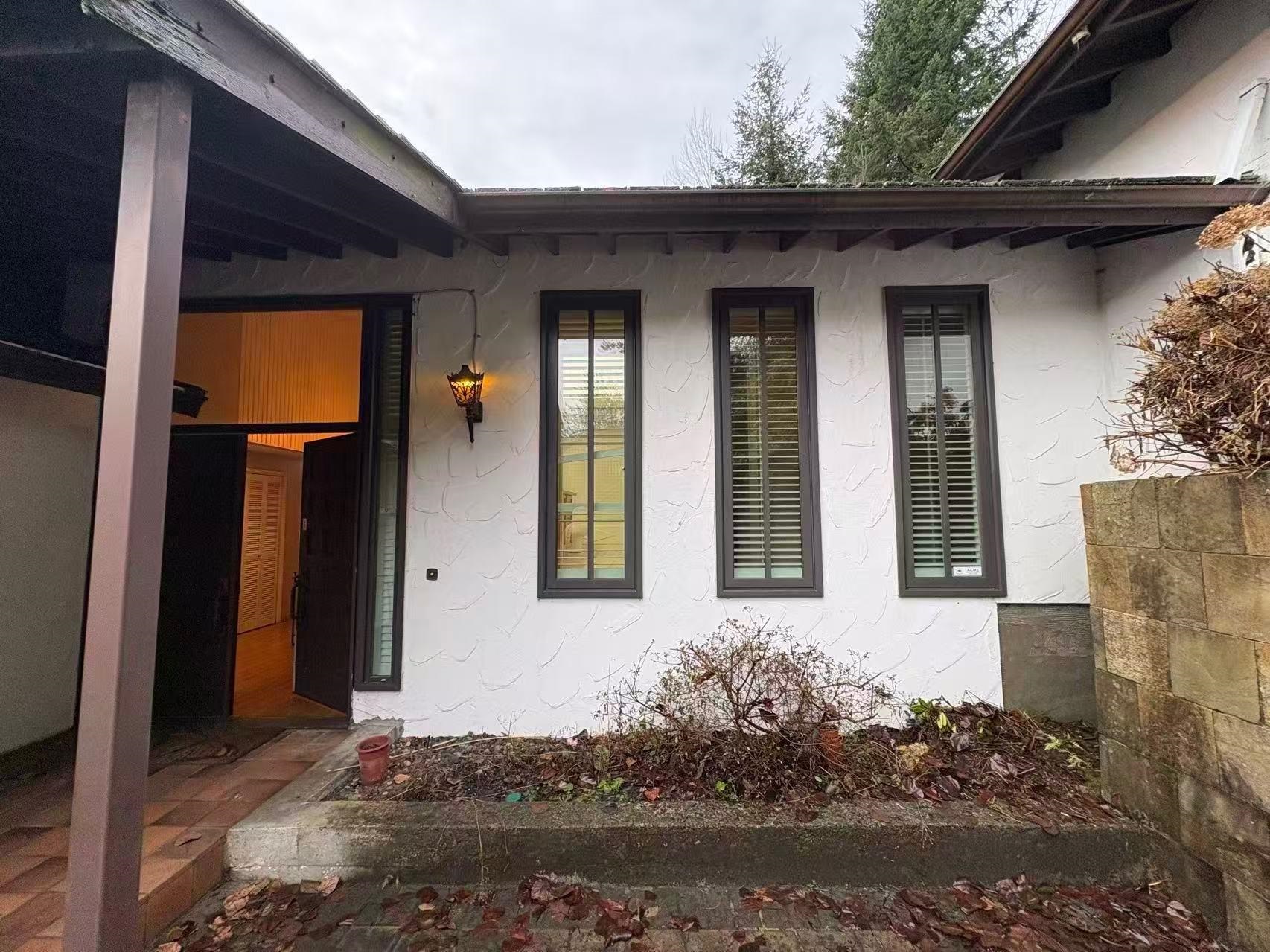 Residential in West Vancouver 5