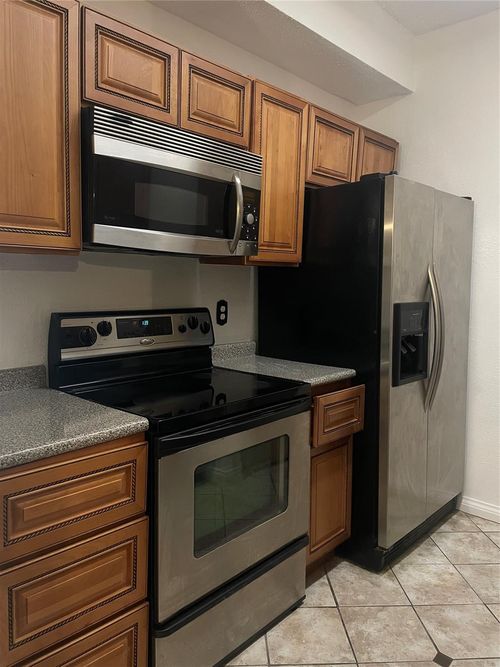 apt-263-10051 Westpark Dr, Houston, TX, 77042-5925 | Card Image
