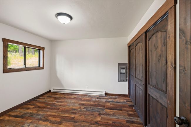 Main Level Bedroom 1 | Image 19