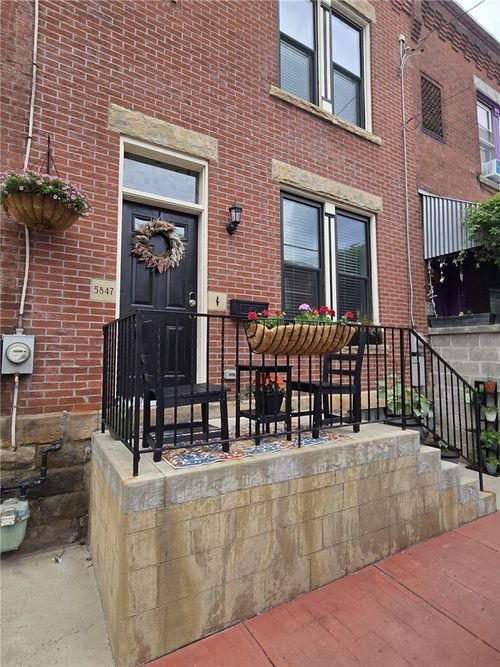 5847 Pierce St, Shadyside, PA, 15232-1719 | Card Image