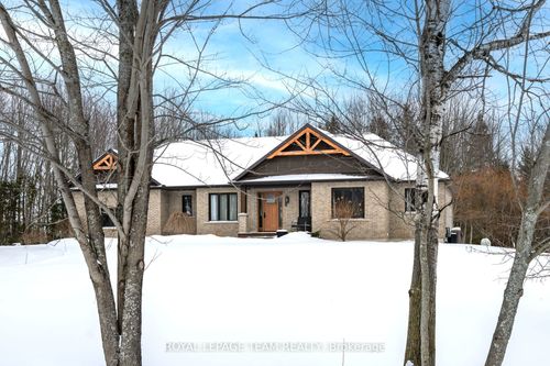 524 Osmond Daley Dr, Carp, ON, K0A1L0 | Card Image