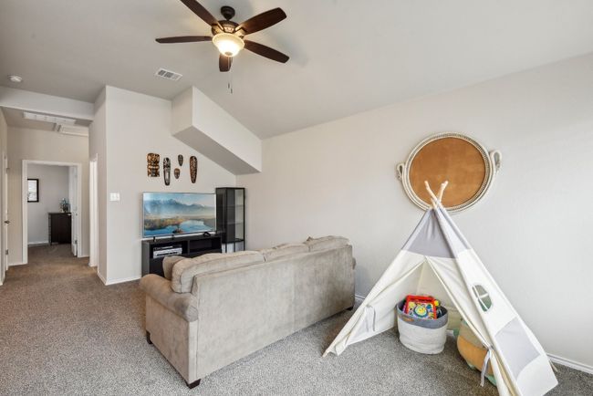 7909 Sunrise Ravine Pass, House other with 4 bedrooms, 3 bathrooms and 4 parking in Lago Vista TX | Image 18