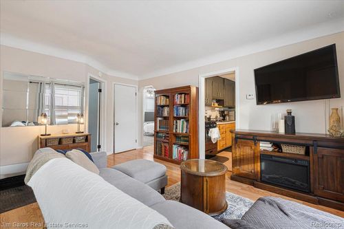 26692 Chippendale St, Roseville, MI, 48066-5514 | Card Image