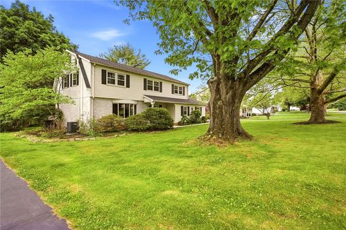 2065 Pleasant Dr, Bethlehem, PA, 18015-5134 | Card Image