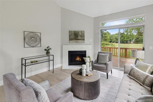 41683 Juniper Cir, Novi, MI, 48377-1571 | Card Image