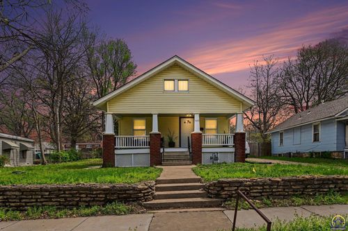 1022 Boswell Ave, Topeka, KS, 66604-1414 | Card Image