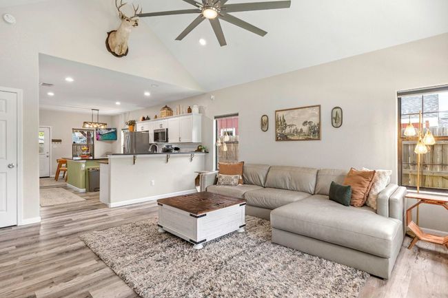 312 Holly Ave, House other with 3 bedrooms, 3 bathrooms and null parking in Luling TX | Image 5