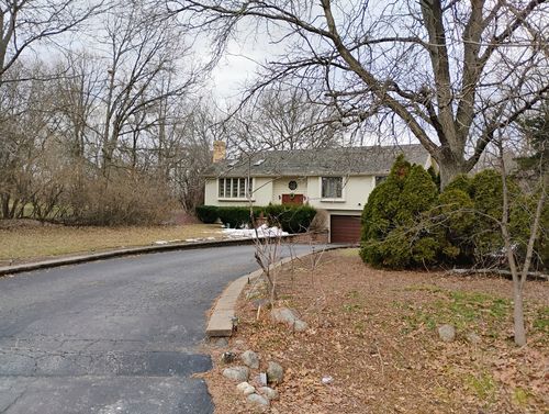 21 Sequoia Rd, Hawthorn Woods, IL, 60047-1934 | Card Image