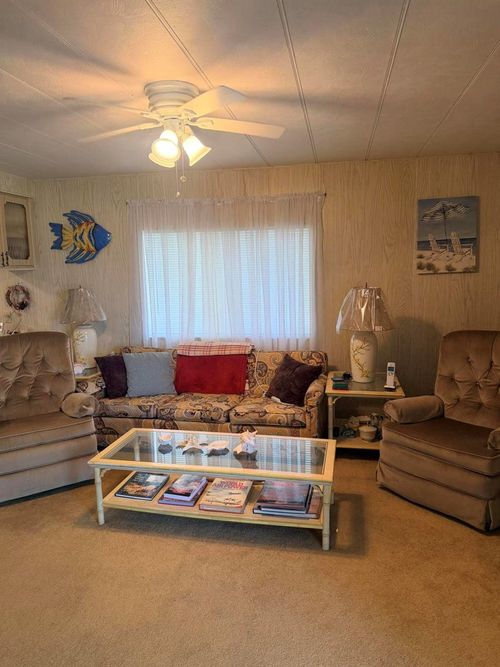 5603 Lagoon Dr, Fort Lauderdale, FL, 33312-6433 | Card Image