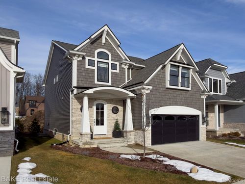 205 Mountain View Ln, Milford, MI, 48381-3866 | Card Image